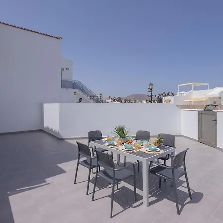 Poris 3 Beachfront By Holidays Apartment *