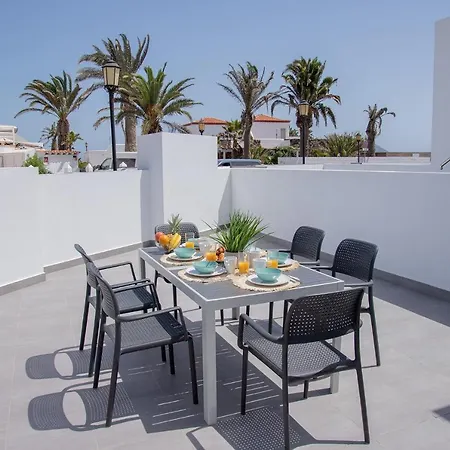 Urban 3 Beachfront By Holidays Apartment *